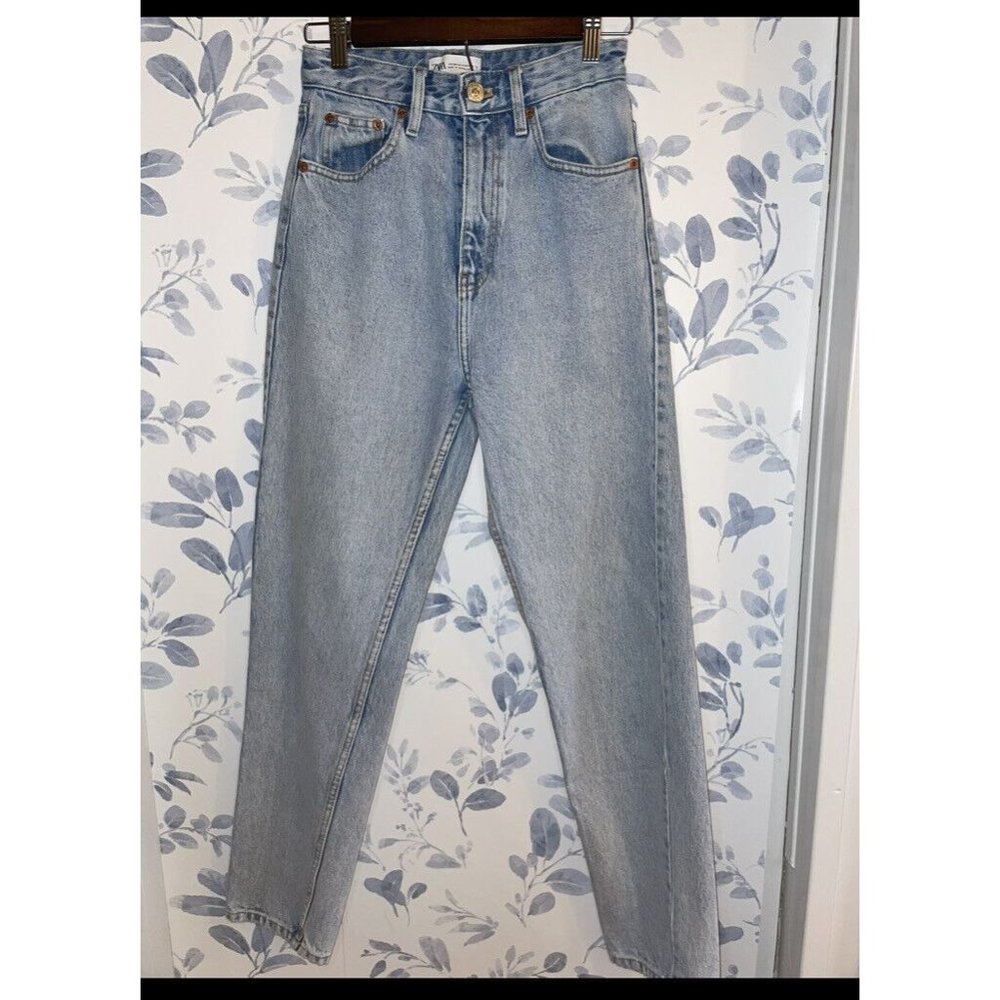 Zara High Waist Wide Leg Jean Size 2